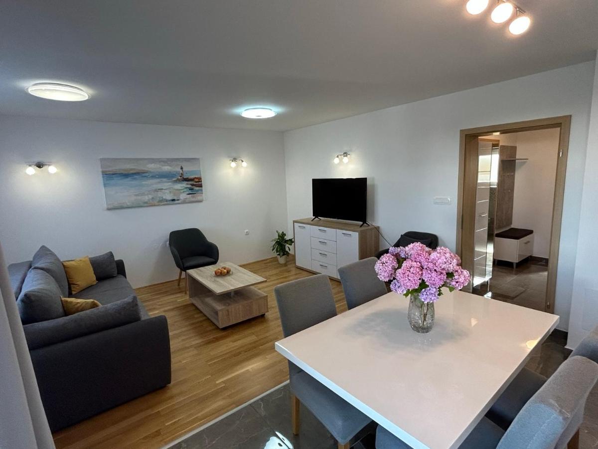 Sweet Lapat By El-Pi Tours Apartment Porat  Exterior foto
